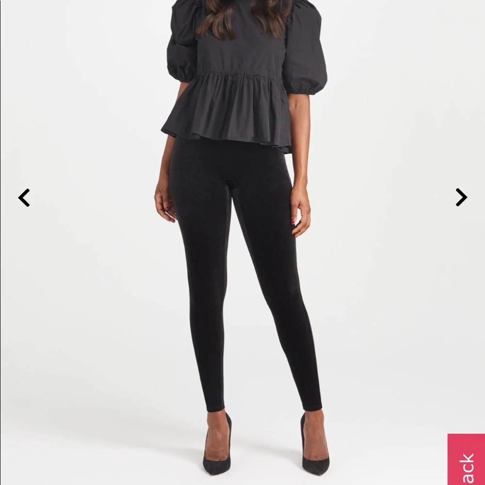 Spanx velvet leggings size medium. Only worn a couple of times.